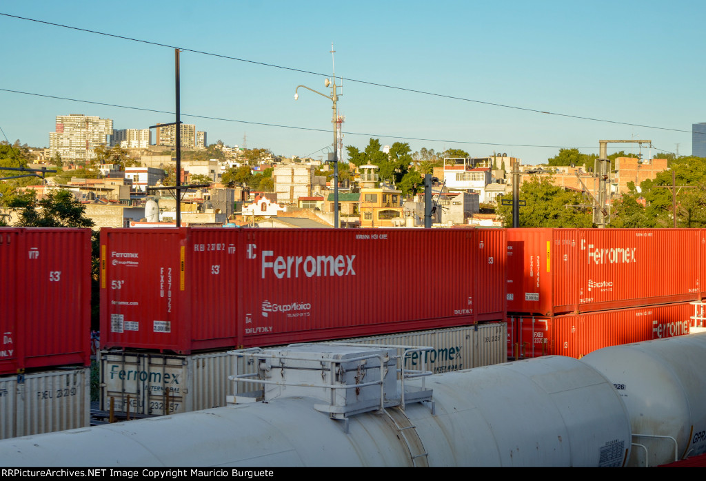 FXEU Container red scheme